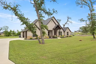 105 Clayton Crossing, Springtown, TX 76082 - Photo 2