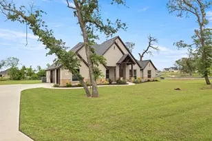 105 Clayton Xing, Springtown, TX 76082 - Photo 2