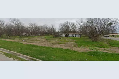 802 E 12th Avenue, Corsicana, TX 75110 - Photo 1
