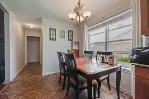 518 Colonial Dr, Garland, TX 75043 - Photo 8