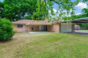 400 Brookhollow Cir, DeSoto, TX 75115 - Photo 22