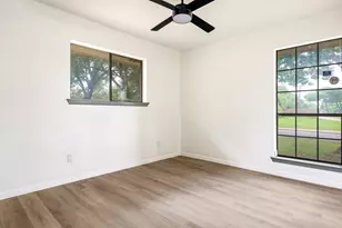 400 Brookhollow Cir, DeSoto, TX 75115 - Photo 14