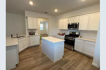 812 Black Hawk Drive, Princeton, TX 75407 - Photo 6