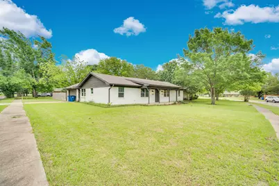 1104 Williamsburg Drive, Ennis, TX 75119 - Photo 2