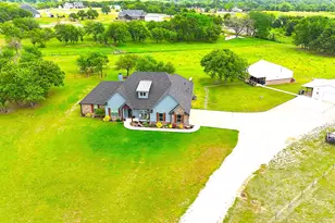 229 Oak Tree Ct, Poolville, TX 76487 - Photo 36