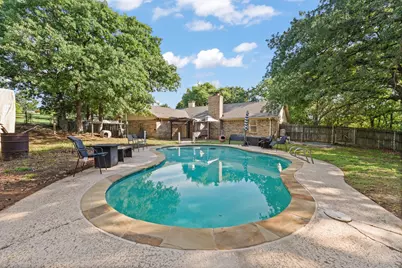 2005 Meadow Drive, Crowley, TX 76036 - Photo 32