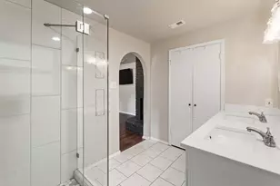 2005 Meadow Dr, Crowley, TX 76036 - Photo 26