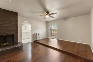 2005 Meadow Dr, Crowley, TX 76036 - Photo 22