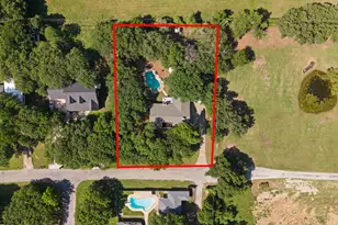 2005 Meadow Dr, Crowley, TX 76036 - Photo 2