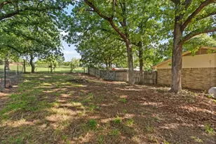 2005 Meadow Dr, Crowley, TX 76036 - Photo 34