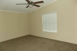 203 S Ridgeview Ct, Azle, TX 76020 - Photo 10