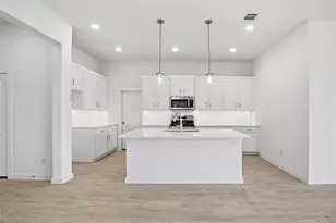 4624 Commack Dr, Fort Worth, TX 76135 - Photo 10