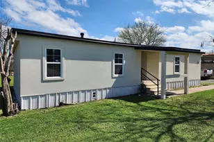 145 Lakeview Rd, Roanoke, TX 76262 - Photo 2