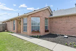 12184 Thicket Bend Dr, Fort Worth, TX 76244 - Photo 4
