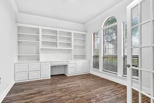 9861 Chamber Hall Dr, Frisco, TX 75033 - Photo 2