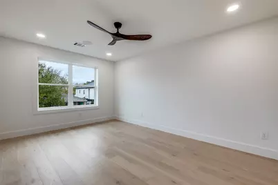 1018 Grandview Avenue, Dallas, TX 75223 - Photo 32