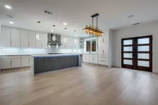 1018 Grandview Ave, Dallas, TX 75223 - Photo 16