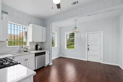 2124 21st Street, Fort Worth, TX 76164 - Photo 6