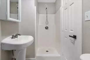 5403 Mona Ln, Dallas, TX 75236 - Photo 24