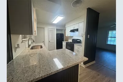 3731 Avenue M, Fort Worth, TX 76105 - Photo 4