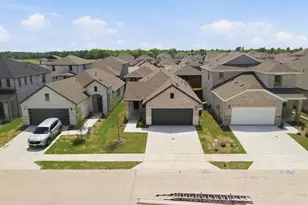 501 Green Gables Dr, McKinney, TX 75071 - Photo 2