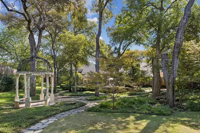 9941 Strait Lane, Dallas, TX 75220 - Photo 32