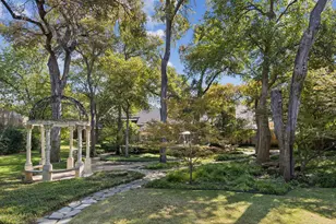 9941 Strait Ln, Dallas, TX 75220 - Photo 32