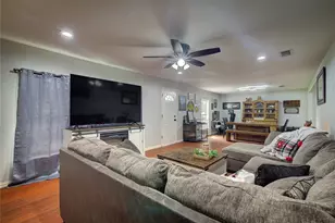 601 N 4th St, Wills Point, TX 75169 - Photo 6