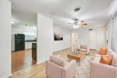 1905 S Cooper Street, Arlington, TX 76010 - Photo 4