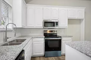 7205 Elm Wood Dr, North Richland Hills, TX 76182 - Photo 14