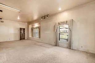 604 S Pearl St, Trenton, TX 75490 - Photo 12