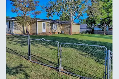 933 N Main Street, Muenster, TX 76252 - Photo 22