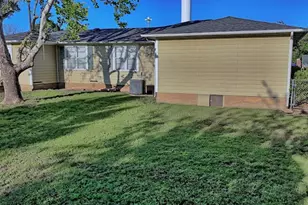 933 N Main St, Muenster, TX 76252 - Photo 32