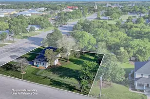 933 N Main St, Muenster, TX 76252 - Photo 2