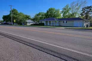 933 N Main St, Muenster, TX 76252 - Photo 20