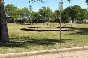 6720 Trailwood Dr, Forest Hill, TX 76140 - Photo 10