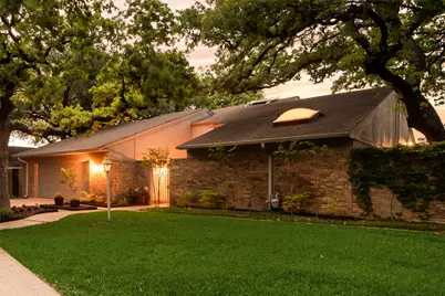 435 W Northgate Drive, Irving, TX 75062 - Photo 2