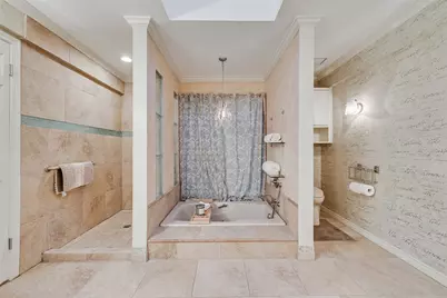 435 W Northgate Drive, Irving, TX 75062 - Photo 20
