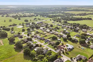 3928 Country Meadows Cir, Granbury, TX 76049 - Photo 24