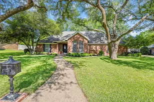926 Canyon Dr, Cleburne, TX 76033 - Photo 1