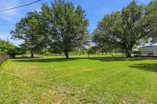 3028 English Creek Dr, Azle, TX 76020 - Photo 38
