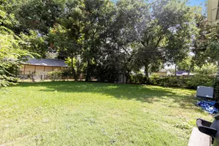 1513 Davis Blvd, Garland, TX 75042 - Photo 24