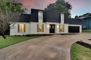 4220 Dawn Dr, Benbrook, TX 76116 - Photo 2