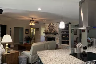 105 Elm Dr, Oak Leaf, TX 75154 - Photo 22