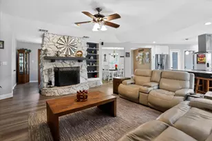 105 Elm Dr, Oak Leaf, TX 75154 - Photo 14