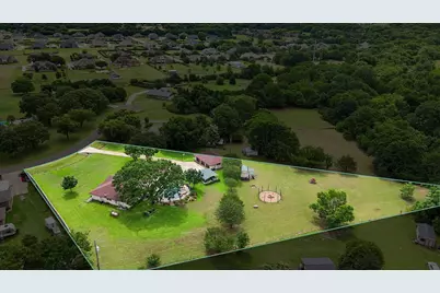 105 Elm Drive, Oak Leaf, TX 75154 - Photo 4