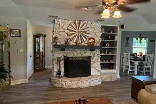 105 Elm Dr, Oak Leaf, TX 75154 - Photo 24