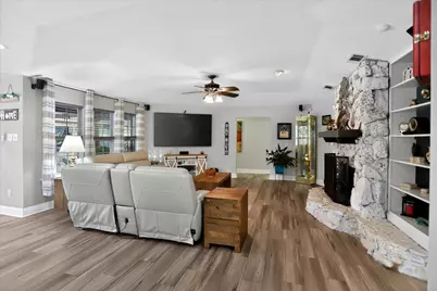 105 Elm Drive, Oak Leaf, TX 75154 - Photo 16