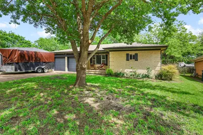 813 S Andrews Street, Sherman, TX 75090 - Photo 2