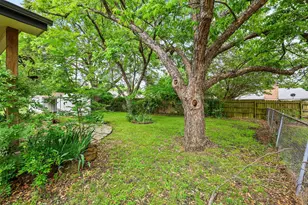 813 S Andrews St, Sherman, TX 75090 - Photo 32